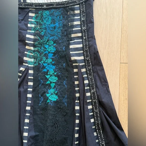 BNWOT Save The Queen! Rare Italian Designer Dress Made in Italy Embroidered Lace - Picture 5 of 11